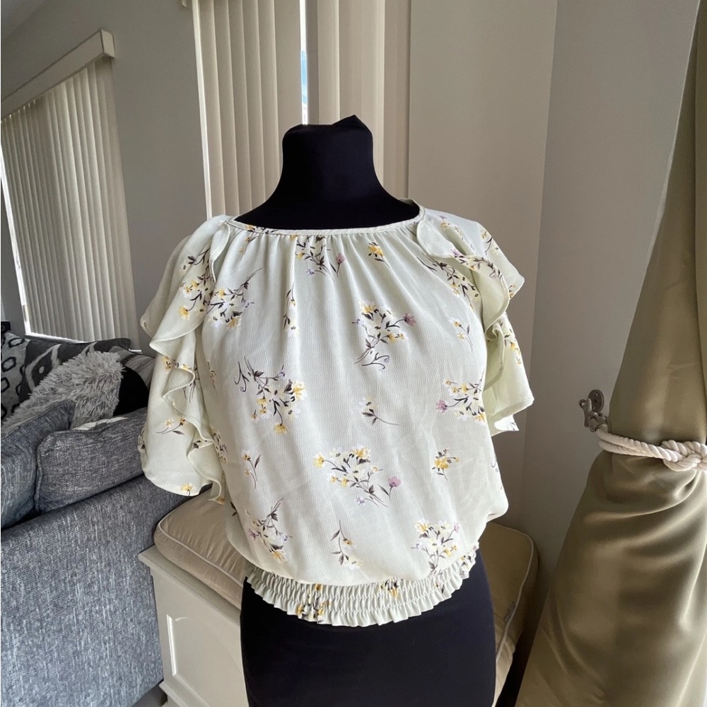 Monteau Women Light Sage Green Floral Ruffle Smocked Waist Top S